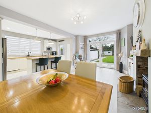 Photo 27- click for photo gallery